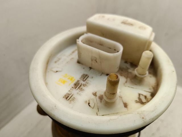 bontott VW GOLF IV Üzemanyag Szivattyú