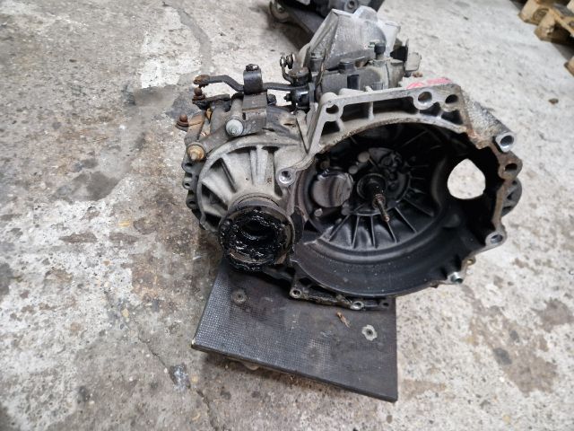 bontott VW GOLF IV Váltó (Mechanikus)