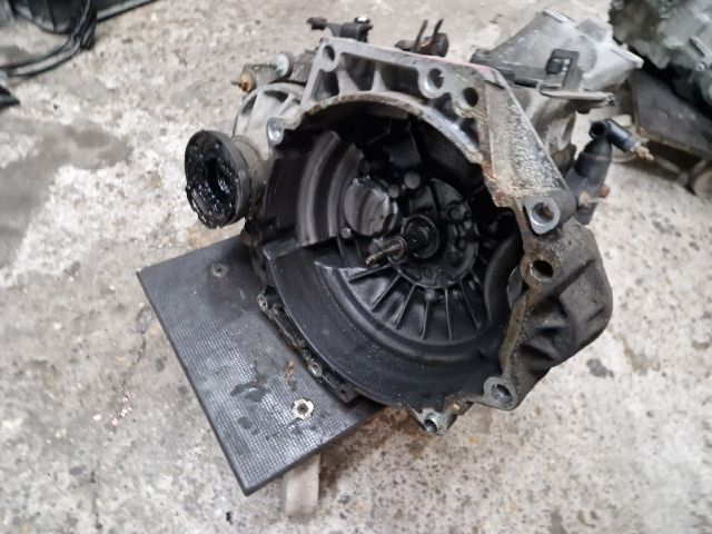 bontott VW GOLF IV Váltó (Mechanikus)