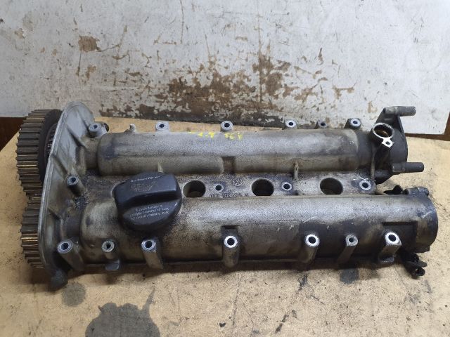 bontott VW GOLF IV Vezérműtengely Házzal