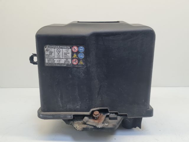 bontott VW GOLF IV Akkumulátor Fedél