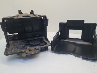 bontott VW GOLF IV Akkumulátor Fedél