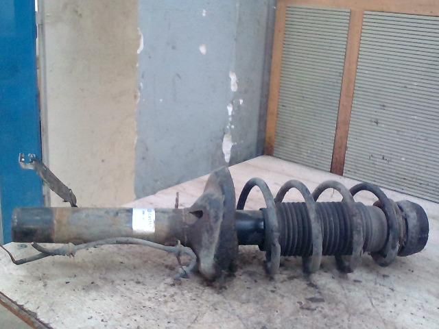 bontott VW GOLF IV Bal első Gólyaláb (Lengécsillapító, Rugó)