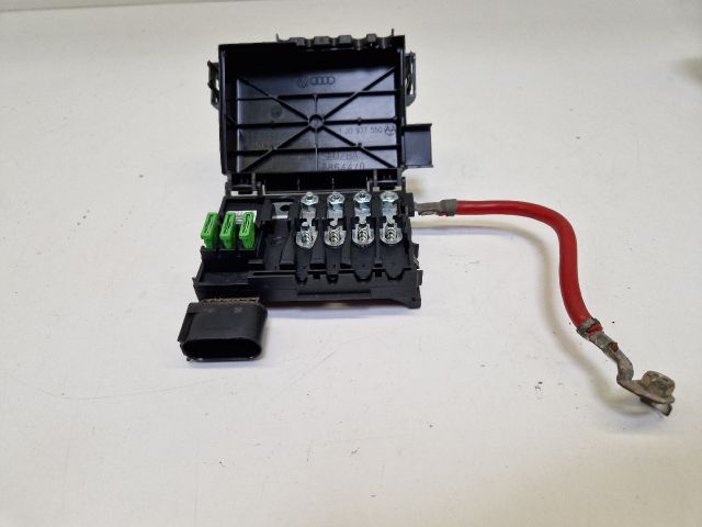 bontott VW GOLF IV Biztosítéktábla Motortér