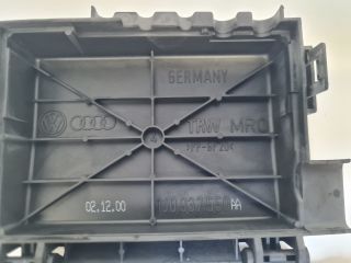 bontott VW GOLF IV Biztosítéktábla Motortér