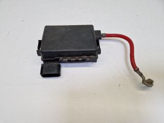 bontott VW GOLF IV Biztosítéktábla Motortér