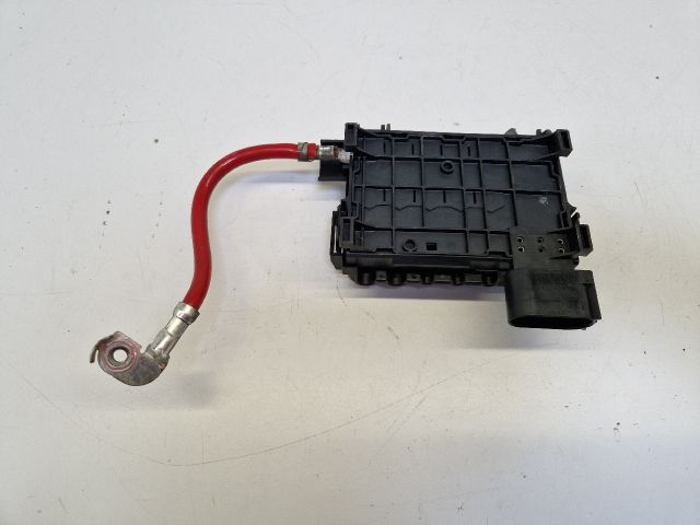 bontott VW GOLF IV Biztosítéktábla Motortér