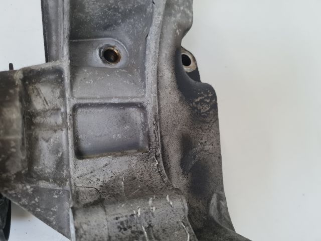 bontott VW GOLF IV Generátor Tartó Bak