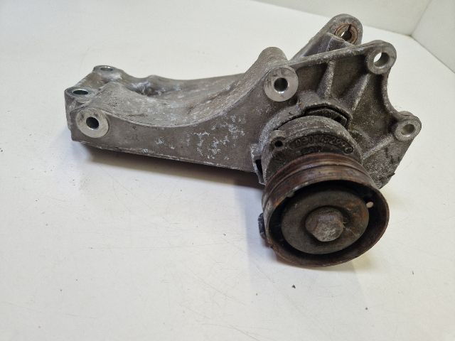 bontott VW GOLF IV Generátor Tartó Bak