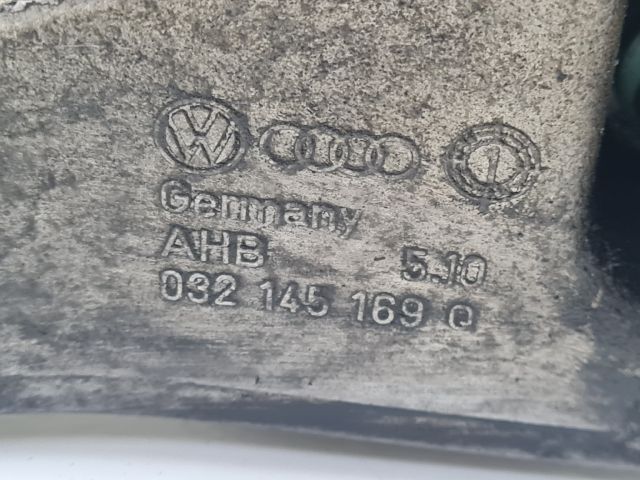 bontott VW GOLF IV Generátor Tartó Bak