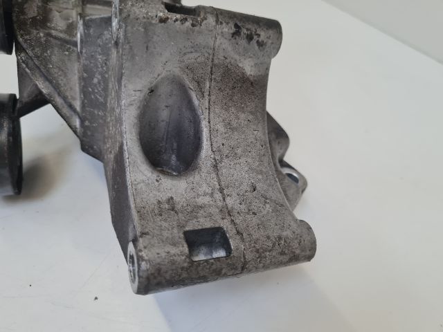 bontott VW GOLF IV Generátor Tartó Bak