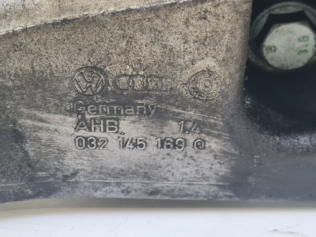 bontott VW GOLF IV Generátor Tartó Bak