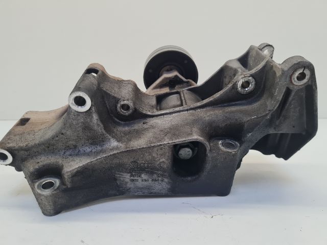 bontott VW GOLF IV Generátor Tartó Bak