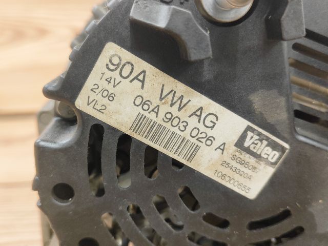 bontott VW GOLF IV Generátor