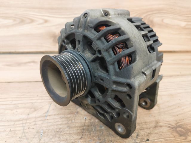 bontott VW GOLF IV Generátor