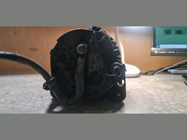 bontott VW GOLF IV Generátor