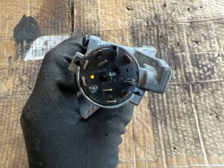 bontott VW GOLF IV Gyújtáskapcsoló Házzal