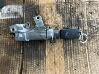 bontott VW GOLF IV Gyújtáskapcsoló Házzal