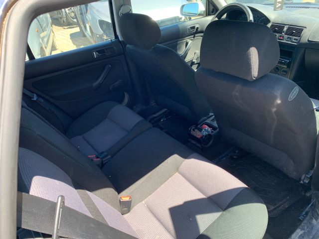 bontott VW GOLF IV Gyújtáskapcsoló Házzal