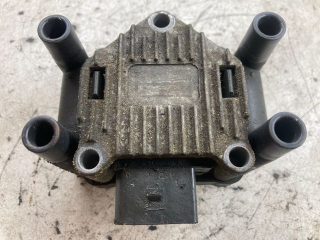 bontott VW GOLF IV Gyújtótrafó