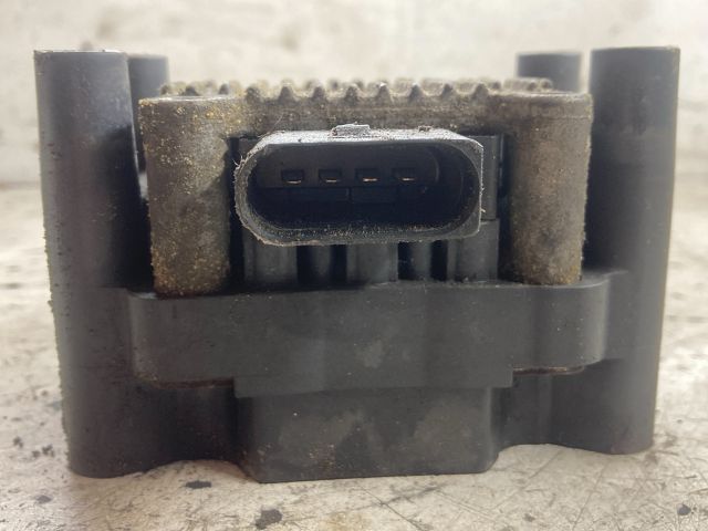 bontott VW GOLF IV Gyújtótrafó