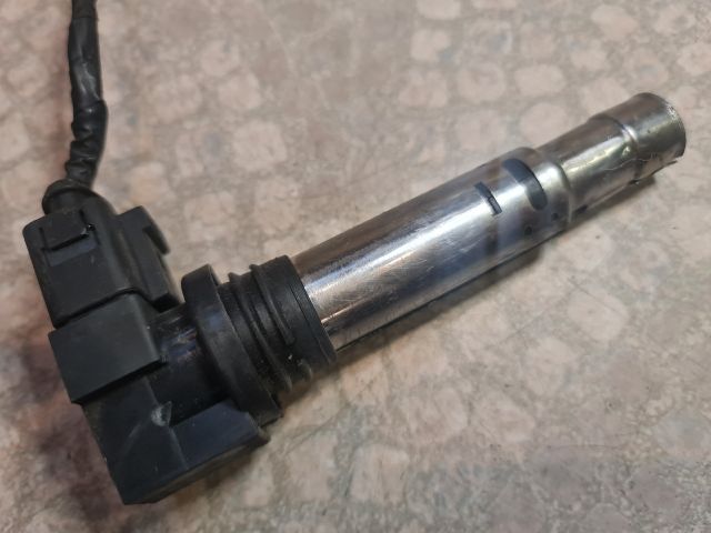 bontott VW GOLF IV Gyújtótrafó