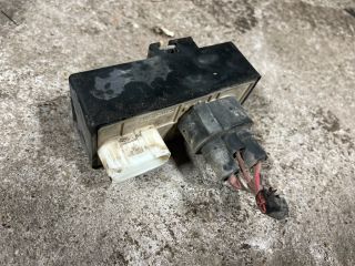 bontott VW GOLF IV Hűtőventilátor Relé
