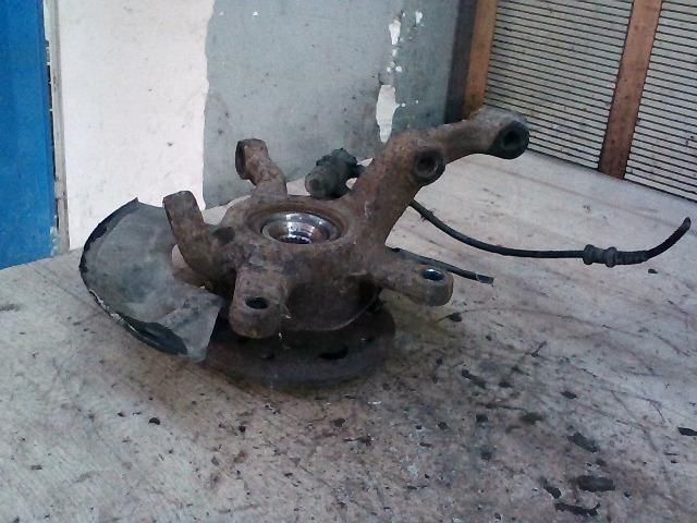 bontott VW GOLF IV Jobb első Csonkállvány Kerékaggyal