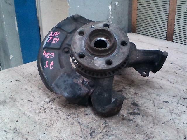 bontott VW GOLF IV Jobb első Csonkállvány Kerékaggyal