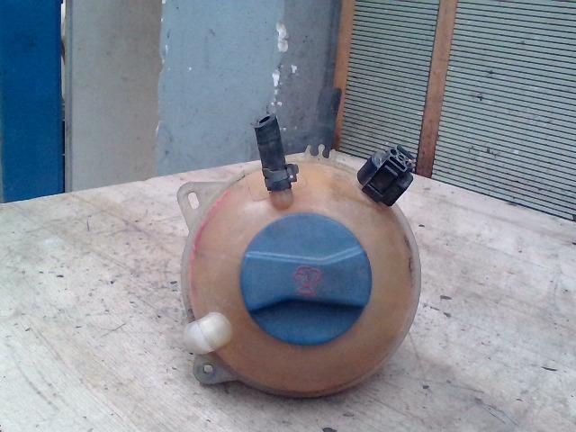 bontott VW GOLF IV Kiegyenlítő Tartály