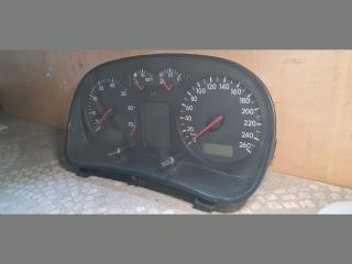 bontott VW GOLF IV Kilométeróra
