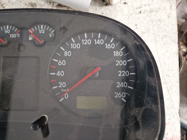 bontott VW GOLF IV Kilométeróra