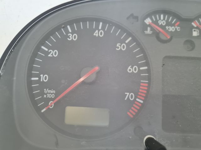 bontott VW GOLF IV Kilométeróra