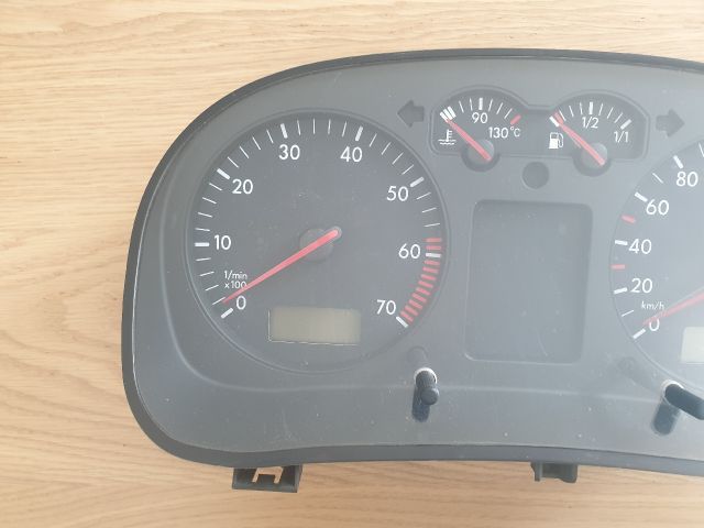 bontott VW GOLF IV Kilométeróra