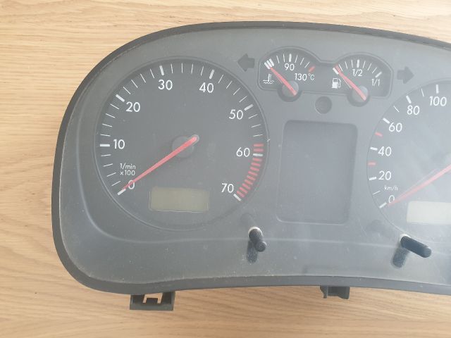 bontott VW GOLF IV Kilométeróra