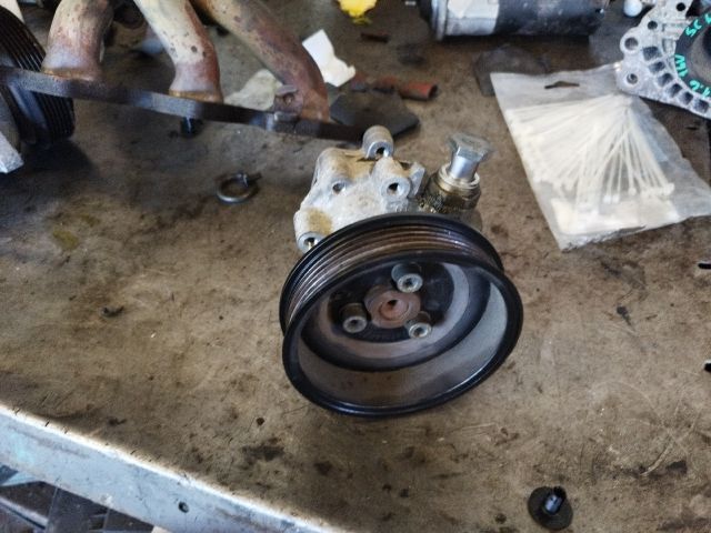 bontott VW GOLF IV Kormányszervó Motor (Hidraulikus)