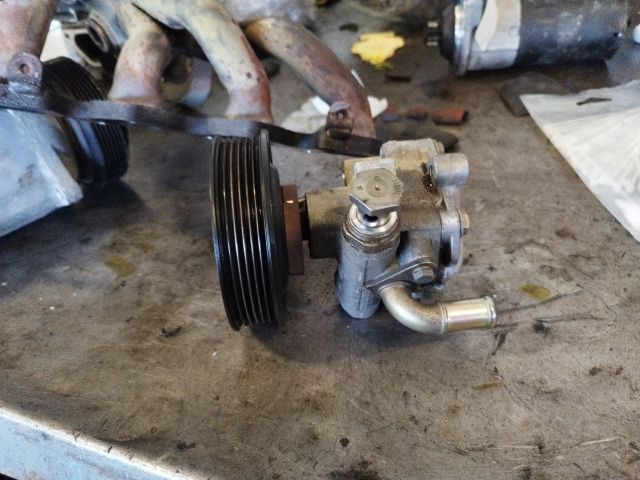 bontott VW GOLF IV Kormányszervó Motor (Hidraulikus)