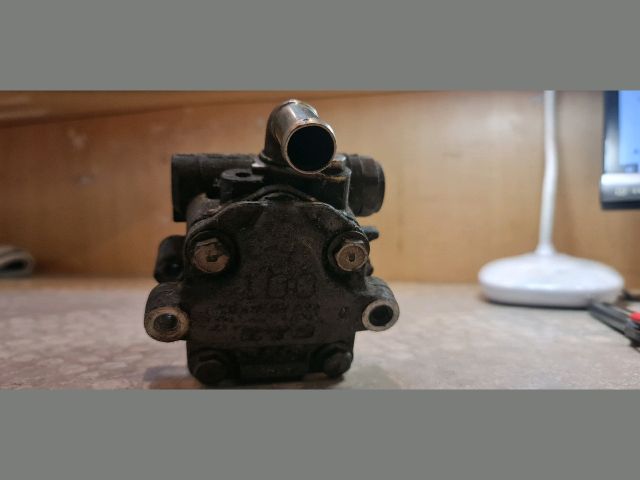 bontott VW GOLF IV Kormányszervó Motor (Hidraulikus)