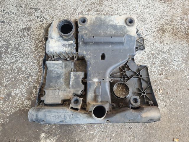 bontott VW GOLF IV Légszűrő Ház