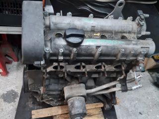 bontott VW GOLF IV Motor (Fűzött blokk hengerfejjel)