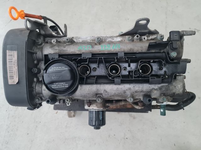 bontott VW GOLF IV Motor (Fűzött blokk hengerfejjel)