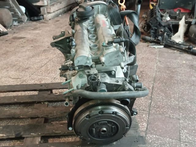 bontott VW GOLF IV Motor (Fűzött blokk hengerfejjel)