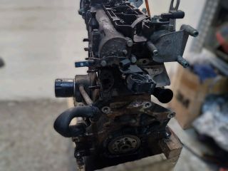 bontott VW GOLF IV Motor (Fűzött blokk hengerfejjel)