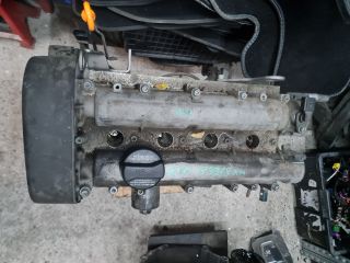 bontott VW GOLF IV Motor (Fűzött blokk hengerfejjel)