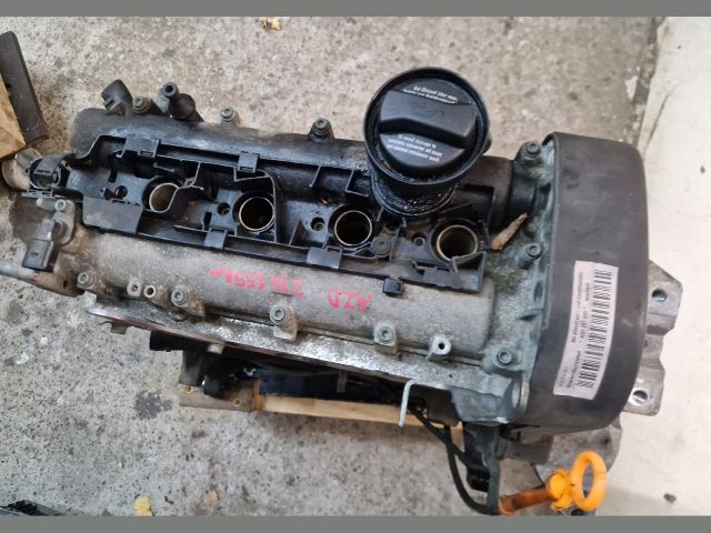 bontott VW GOLF IV Motor (Fűzött blokk hengerfejjel)
