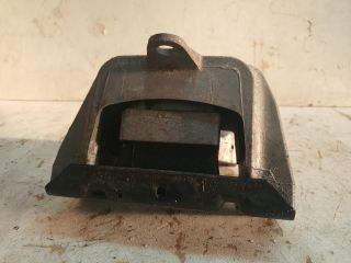 bontott VW GOLF IV Motor Tartó Bak (Fém)