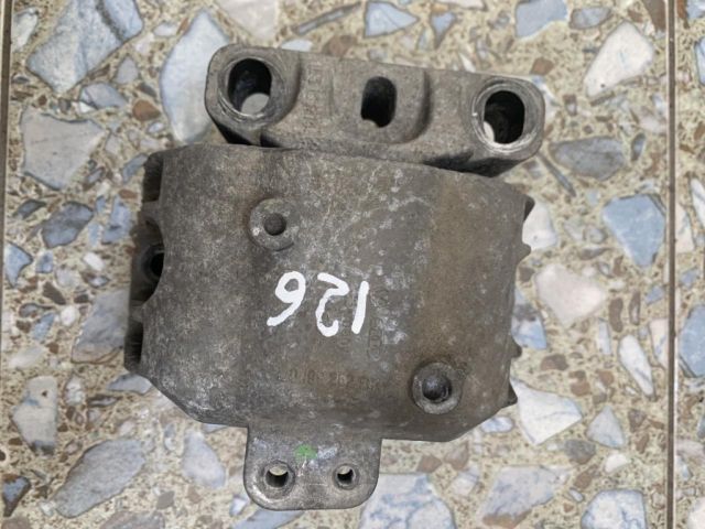 bontott VW GOLF IV Motor Tartó Bak (Pozíciófüggetlen)