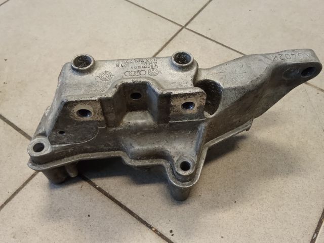 bontott VW GOLF IV Motor Tartó Bak (Pozíciófüggetlen)