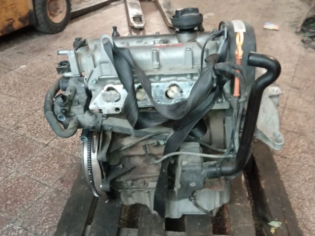 bontott VW GOLF IV Motorblokk (Fűzött)