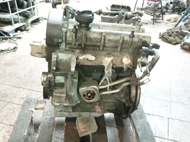 bontott VW GOLF IV Motorblokk (Fűzött)